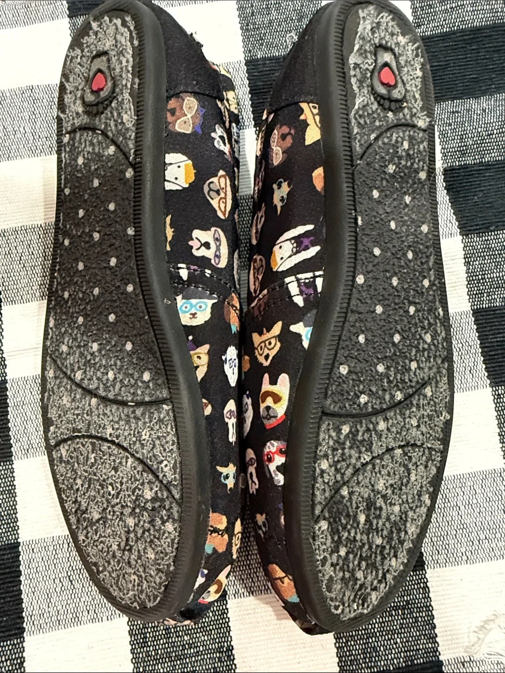 Skechers Black Slip-On Flats with Cute Doggy faces and Orange Insole. - Picture 3 of 6